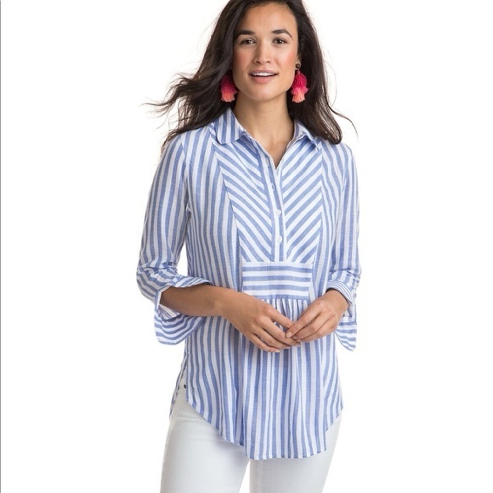Vineyard Vines Blue and White Striped Button Down Shirt
